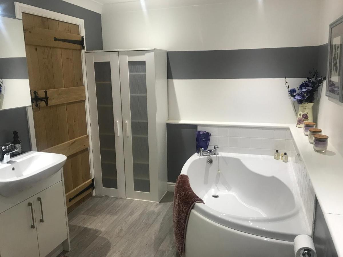 The Master Suite, Enjoy The Countryside In Style Ashover Extérieur photo